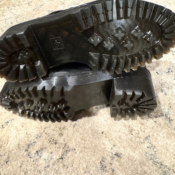 Dr Martens Leona Leather Heeled Boots size 8 - Picture 3 of 7